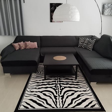 אומיס Ferienwohnung Am Sandstrand מראה חיצוני תמונה